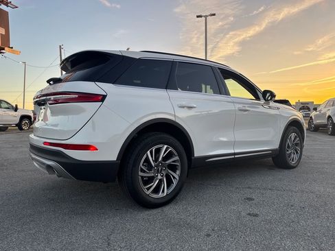 Used 2025 Lincoln Corsair AWD w/ Equipment Group 101A image 6