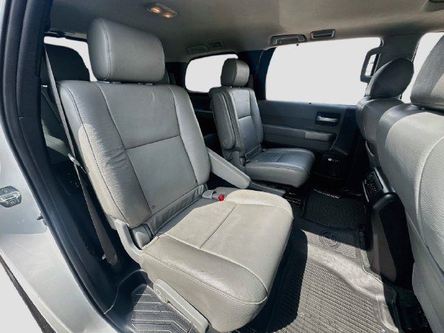 Used 2017 Toyota Sequoia Limited AWD/4WD image 30