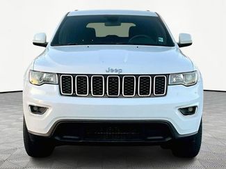 Used 2020 Jeep Grand Cherokee Laredo video 2