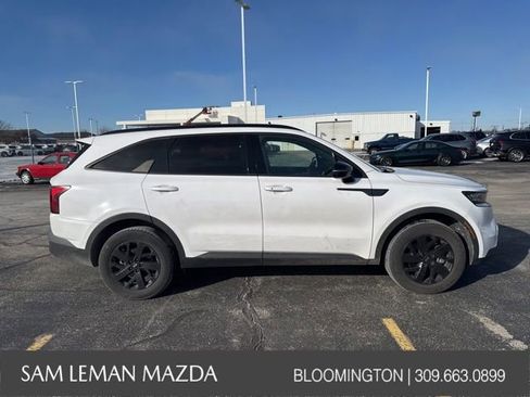 Used 2021 Kia Sorento S w/ Panoramic Sunroof Package image 12
