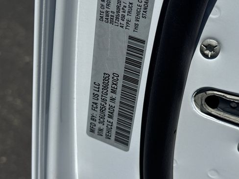 New 2026 RAM 2500 Laramie w/ Night Edition AWD/4WD image 27