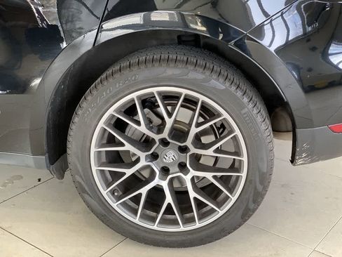 Used 2018 Porsche Macan S w/ Premium Package Plus image 12