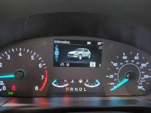 Used 2022 Ford Escape SE w/ SE Sport Appearance Package image 10