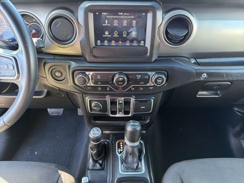 Used 2019 Jeep Wrangler Unlimited Sport S image 35