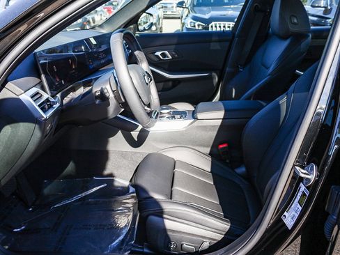 Certified 2025 BMW 330i Sedan w/ Convenience Package image 17