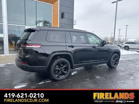 Used 2023 Jeep Grand Cherokee L Laredo image 17