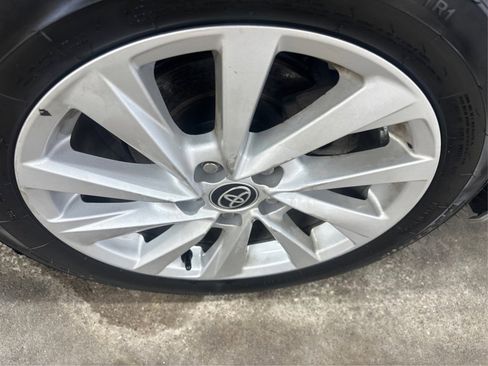 Used 2022 Toyota Camry LE image 19