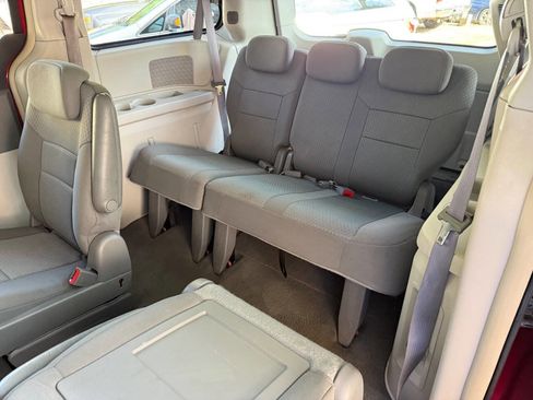 Used 2010 Dodge Grand Caravan SXT w/ Entertainment Group 2 image 13