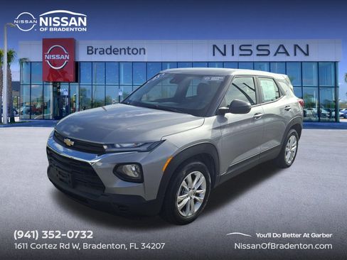 Used 2023 Chevrolet TrailBlazer LS FWD image 1