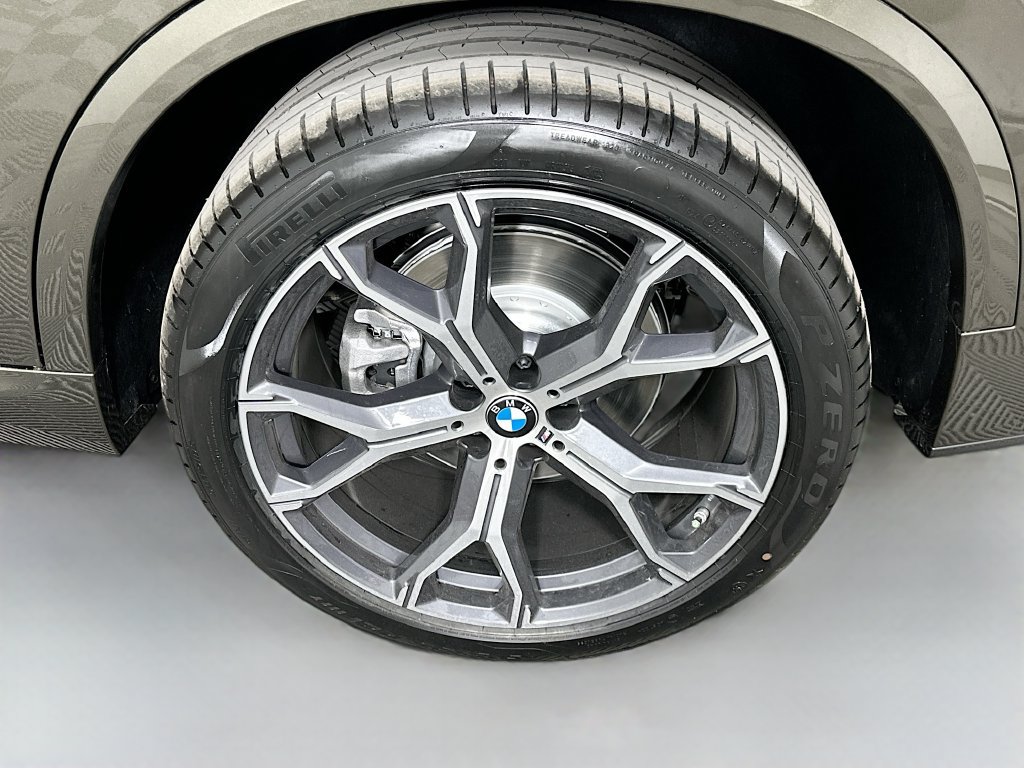 Used 2026 BMW X5 sDrive40i w/ M Sport Package RWD image 23