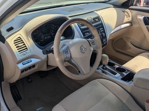 Used 2014 Nissan Altima 2.5 SV FWD image 29
