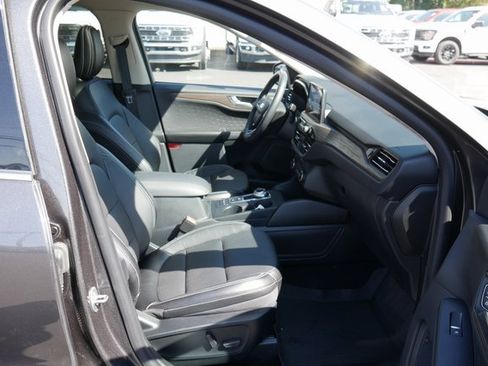 Used 2020 Ford Escape Titanium w/ Titanium Premium Package 2.0 image 28