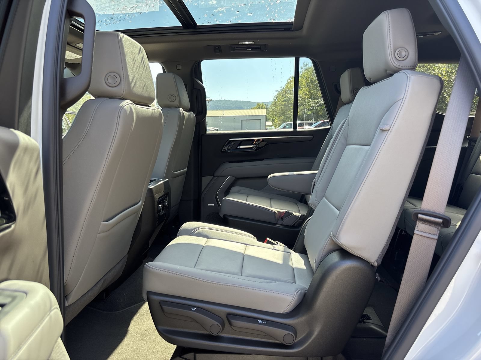 New 2027 Chevrolet Tahoe Z71 w/ Comfort Package AWD/4WD image 22