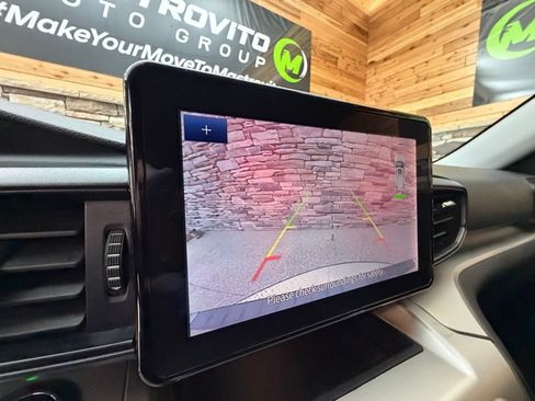 Used 2021 Ford Explorer XLT AWD/4WD image 22