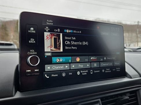 Used 2025 Honda Pilot TrailSport image 19