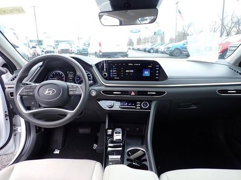 Used 2023 Hyundai Sonata SEL w/ Cargo Package image 18