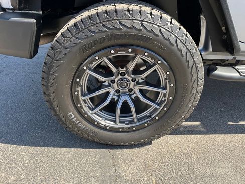 Used 2018 Jeep Wrangler Unlimited Sport S AWD/4WD image 39