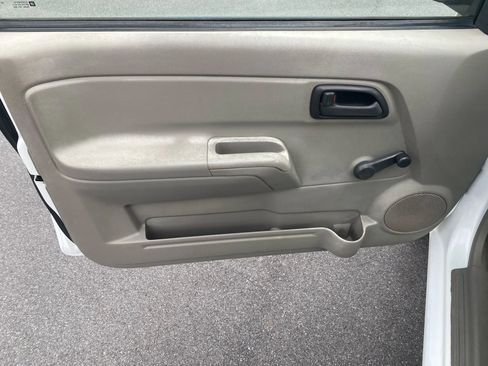Used 2005 Chevrolet Colorado LS image 8