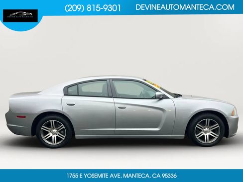Used 2014 Dodge Charger SXT image 6