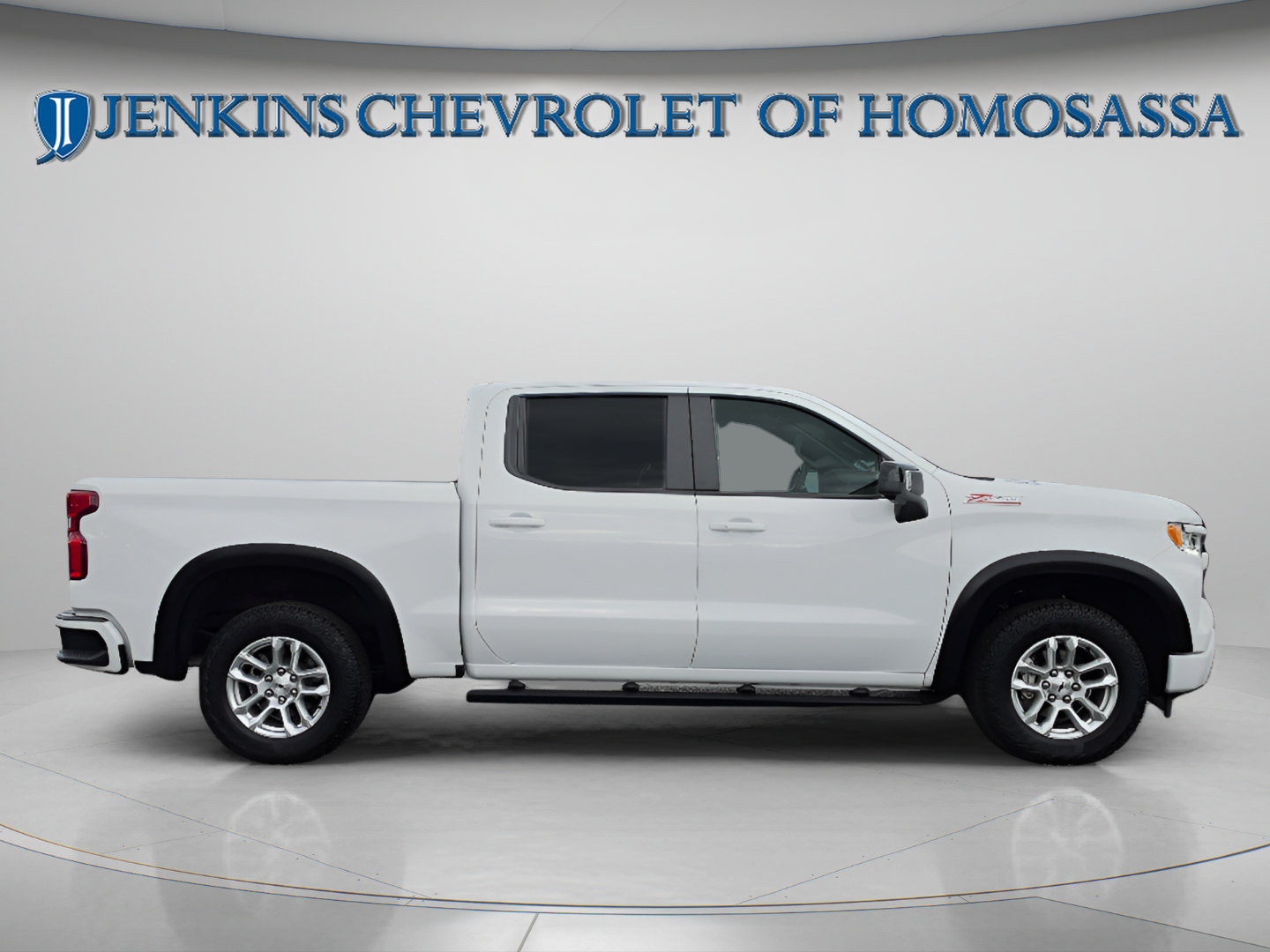 Used 2025 Chevrolet Silverado 1500 RST AWD/4WD image 3