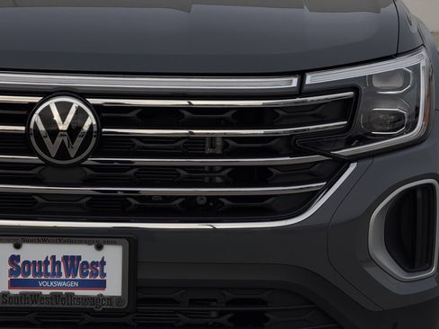 New 2026 Volkswagen Atlas SE image 8