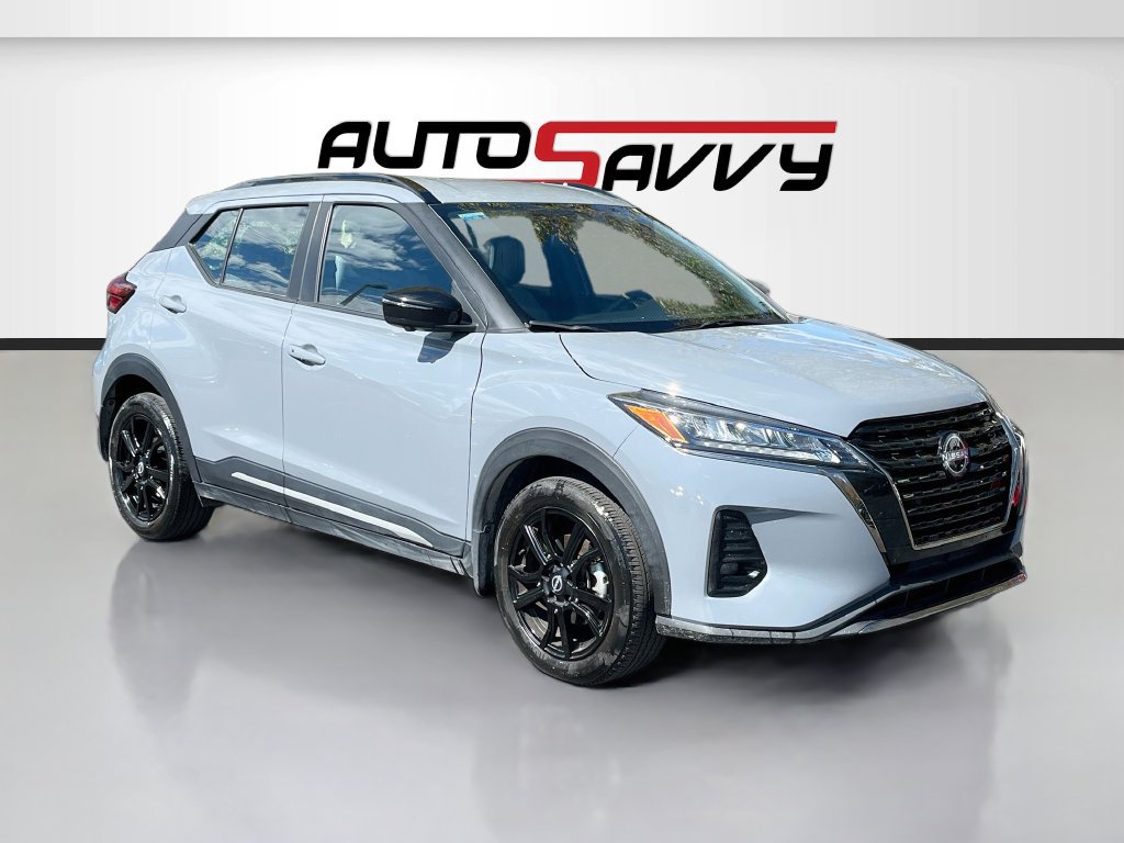 Used 2023 Nissan Kicks SR w/ SR Premium Package FWD image 1