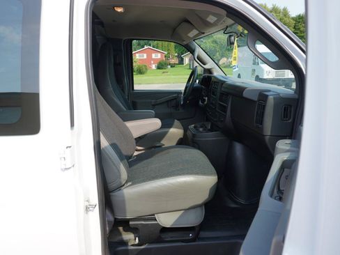Used 2025 GMC Savana 2500 w/ Driver Convenience Package RWD image 16