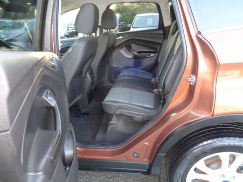 Used 2017 Ford Escape SE image 22