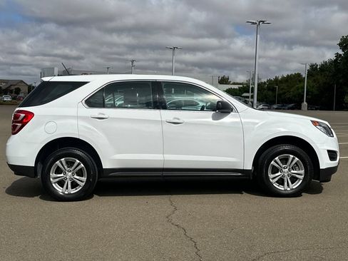 Used 2016 Chevrolet Equinox LS FWD image 3
