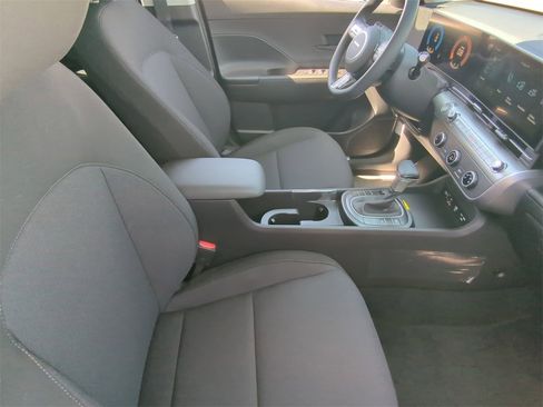 New 2026 Hyundai Kona SE image 11