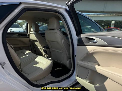 Used 2020 Lincoln MKZ w/ Convenience Package FWD image 30