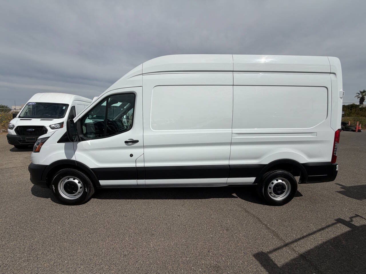 Used 2023 Ford Transit 250 148 High Roof RWD image 9