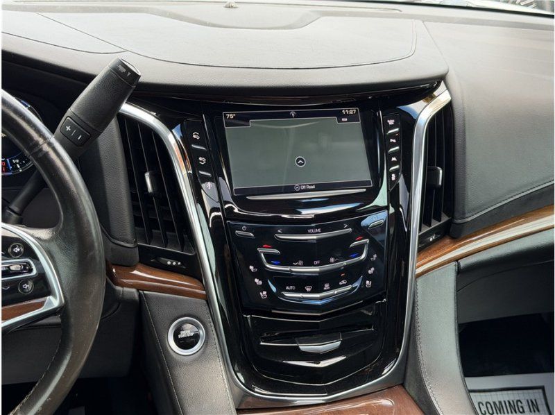 Used 2016 Cadillac Escalade ESV Luxury AWD/4WD image 45