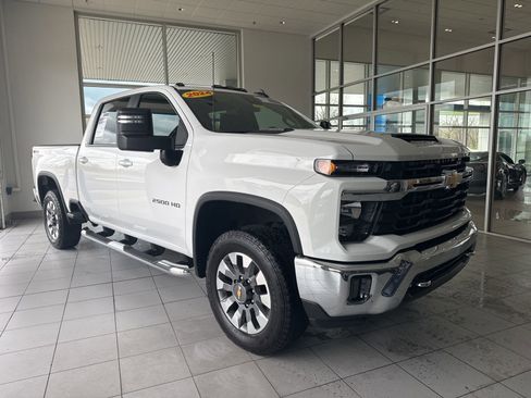 Used 2024 Chevrolet Silverado 2500 LT w/ All Star Edition image 3