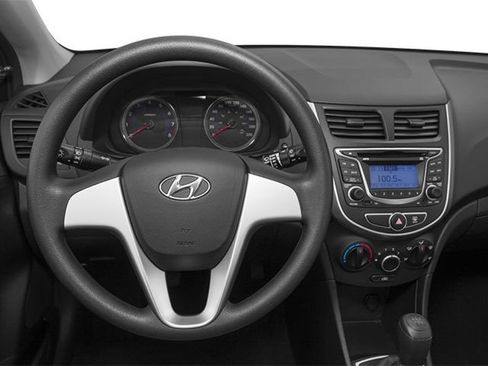 Used 2014 Hyundai Accent SE FWD image 4