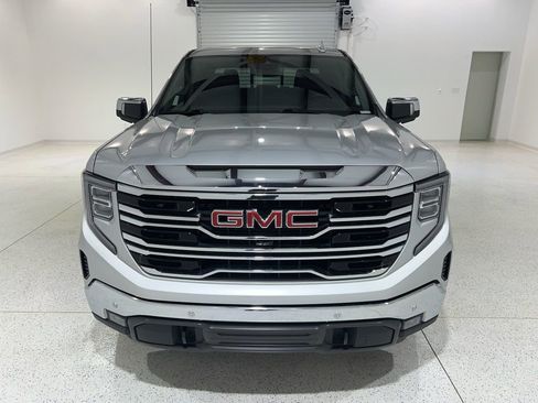 Used 2022 GMC Sierra 1500 SLT w/ SLT Premium Plus Package image 2