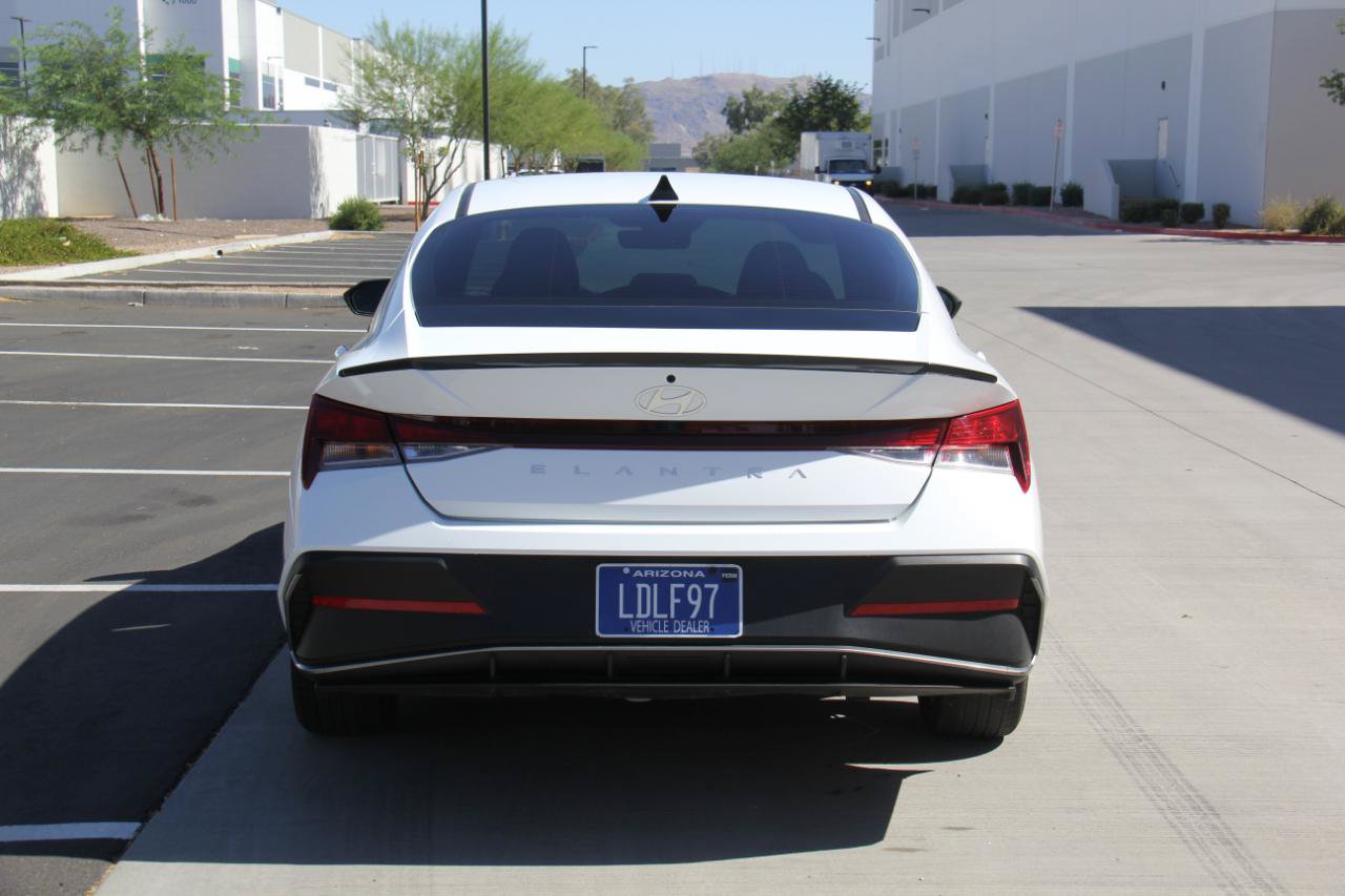Used 2025 Hyundai Elantra Sport FWD image 6
