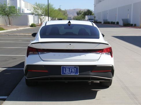 Used 2025 Hyundai Elantra Sport FWD image 6