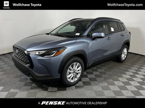 Used 2026 Toyota Corolla Cross LE FWD image 1