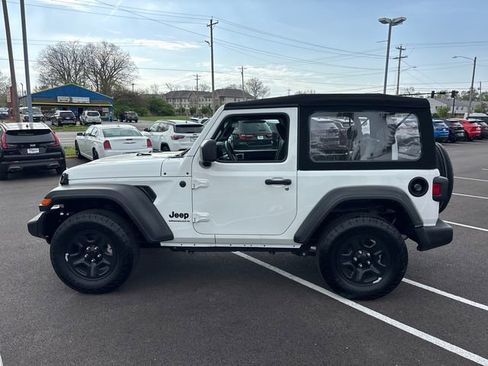 Used 2024 Jeep Wrangler Sport image 3