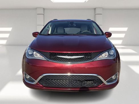 Used 2017 Chrysler Pacifica Touring-L image 8