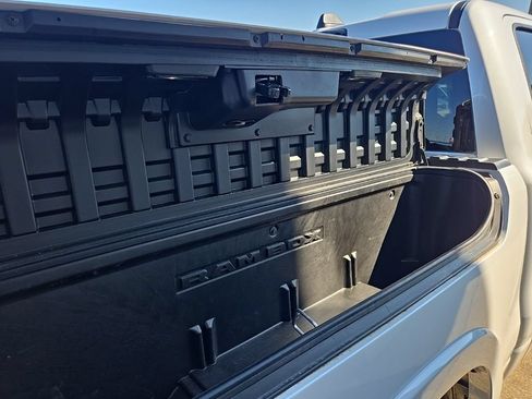 Used 2025 RAM 1500 Limited AWD/4WD image 33