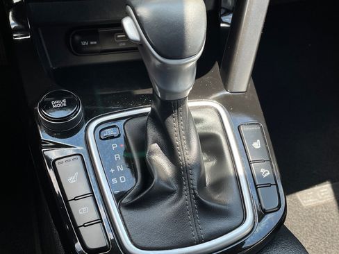 Certified 2024 Kia Seltos EX FWD image 16