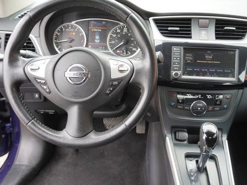 Used 2019 Nissan Sentra SV FWD image 16