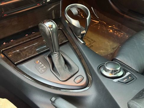 Used 2006 BMW 650i Convertible RWD image 29