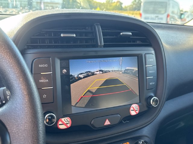 Certified 2024 Kia Soul LX w/ LX Technology Package FWD image 29