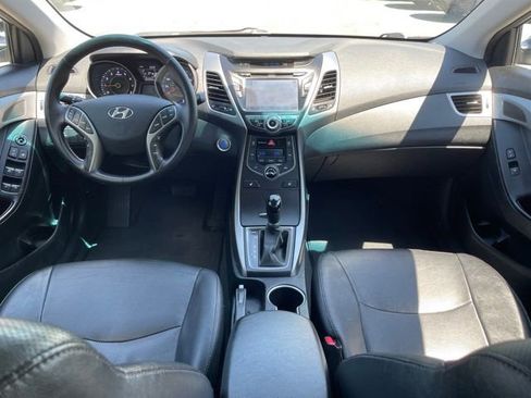 Used 2014 Hyundai Elantra Limited w/ Option Group 03 FWD image 20