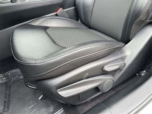 Used 2024 Jeep Compass Latitude image 19