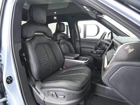 Used 2023 Rivian R1T Adventure AWD/4WD image 18