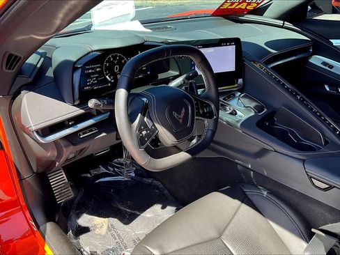 Used 2025 Chevrolet Corvette Stingray Preferred Cpe w/ 2LT RWD image 15